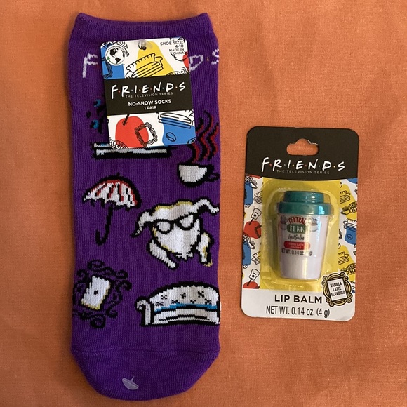 FRIENDS No-Show Socks & Taste Beauty Coffee Cup Shaped Lip Balm Gift Set - Picture 1 of 7